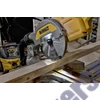 Kép 2/3 - DeWalt Gérfűrész, Gérvágó fűrész 216 MM-ES DWS777-QS