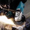 Kép 2/3 - Makita 230mm 2200W sarokcsiszoló GA9020