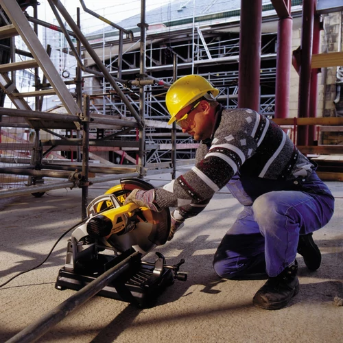 DeWalt fűrésztárcsás fémdaraboló DW872-QS
