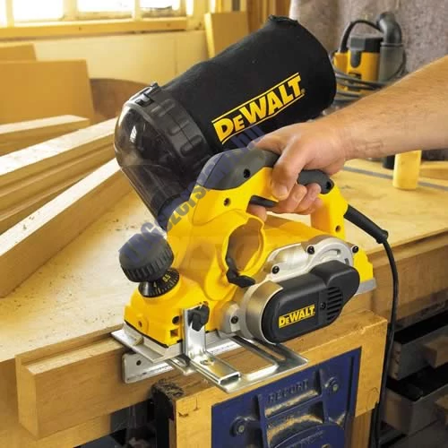 DeWalt Gyalu 4,0mm 1050W D26500K-QS