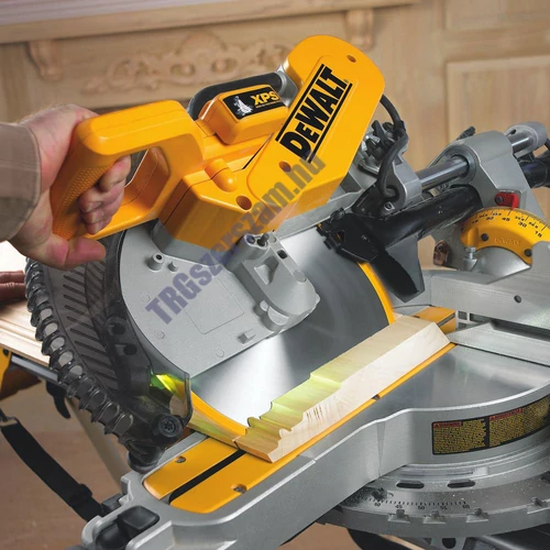 DeWalt Gérfűrész, Gérvágó fűrész 216 MM-ES DWS774-QS