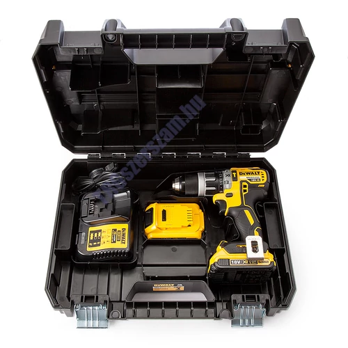 DeWalt Akkus 18.0V-OS XR kefe nélküli ütvefúró-csavarozó, új 5.0Ah-s XR Li-Ion akkumulátor technológiával DCD796P2-QW