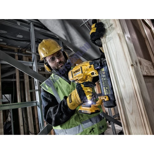 DeWalt 18V XR LI-ION 18GA kefe nélküli szögbelövő akku és töltő nélkül DCN680N-XJ